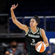 Image for article titled Candace Parker Brings the Chicago Sky One Step Closer to Its 1st WNBA Championship